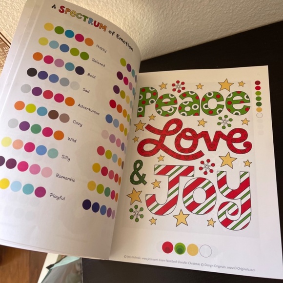 Design Originals Notebook Doodles Christmas : Coloring & Activity Book - Picture 13 of 14